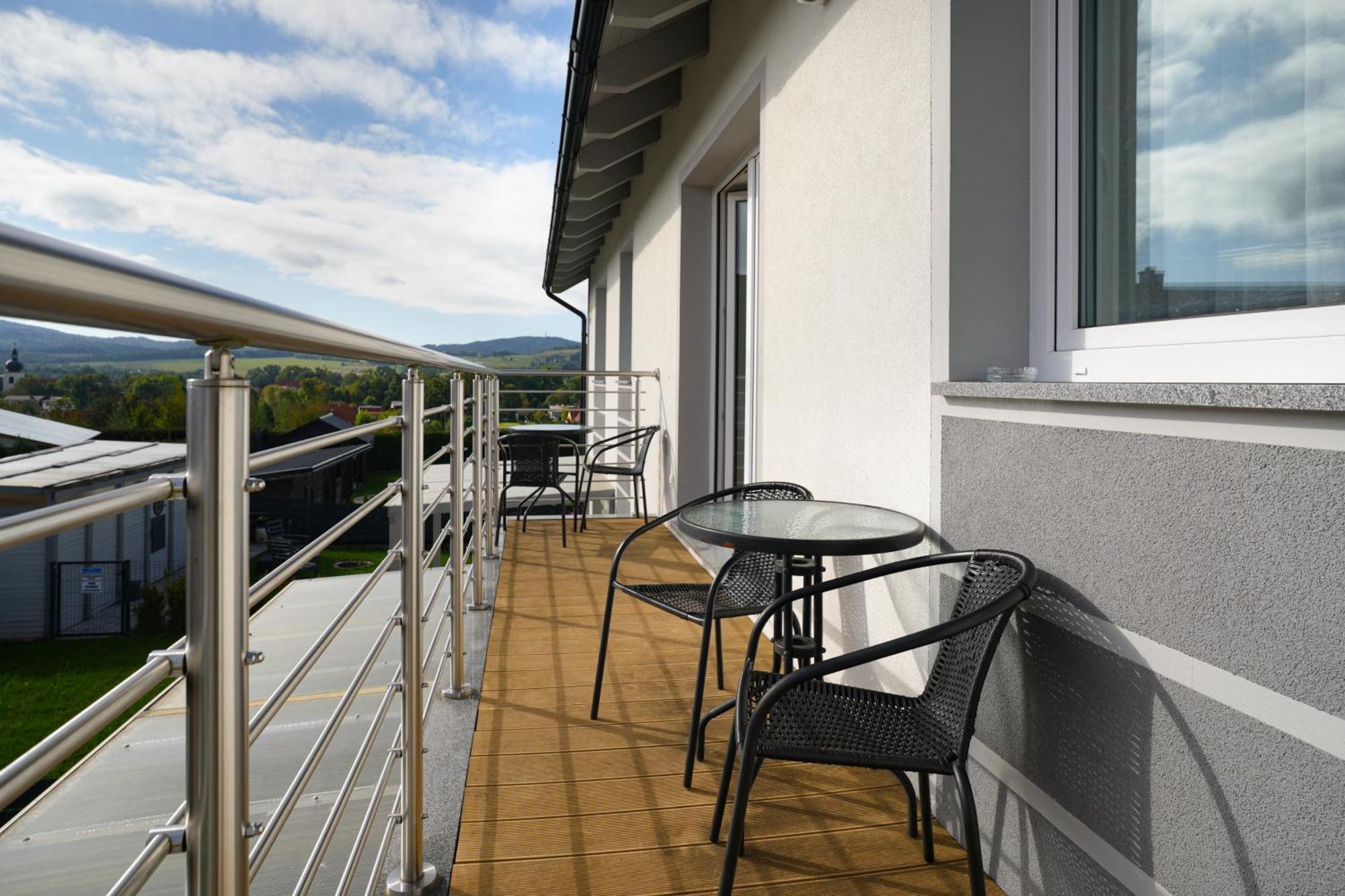 Apartamenty "La Villa" Superior II Z Dwoma Sypialniami, Balkonem, Parkingiem, Blisko Centrum Bad Kudowa Exterior foto